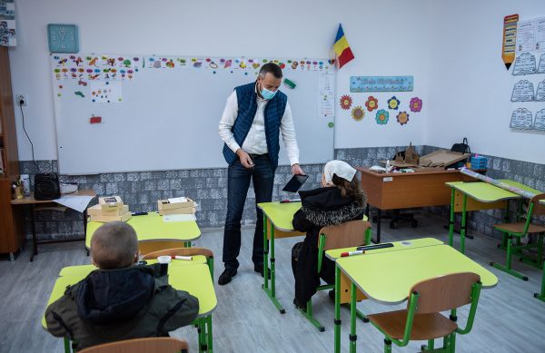 Tablete și cartele de date pentru Școala Primară Osoi