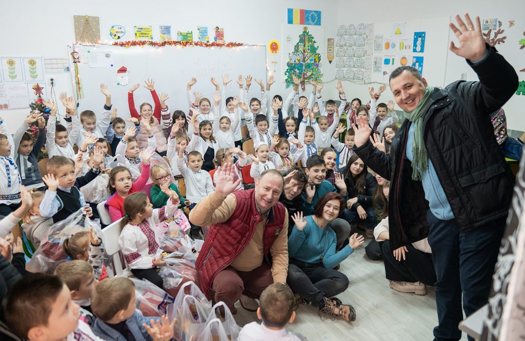 Momente de bucurie pentru cei 52 de copii de la Școala Primară Osoi
